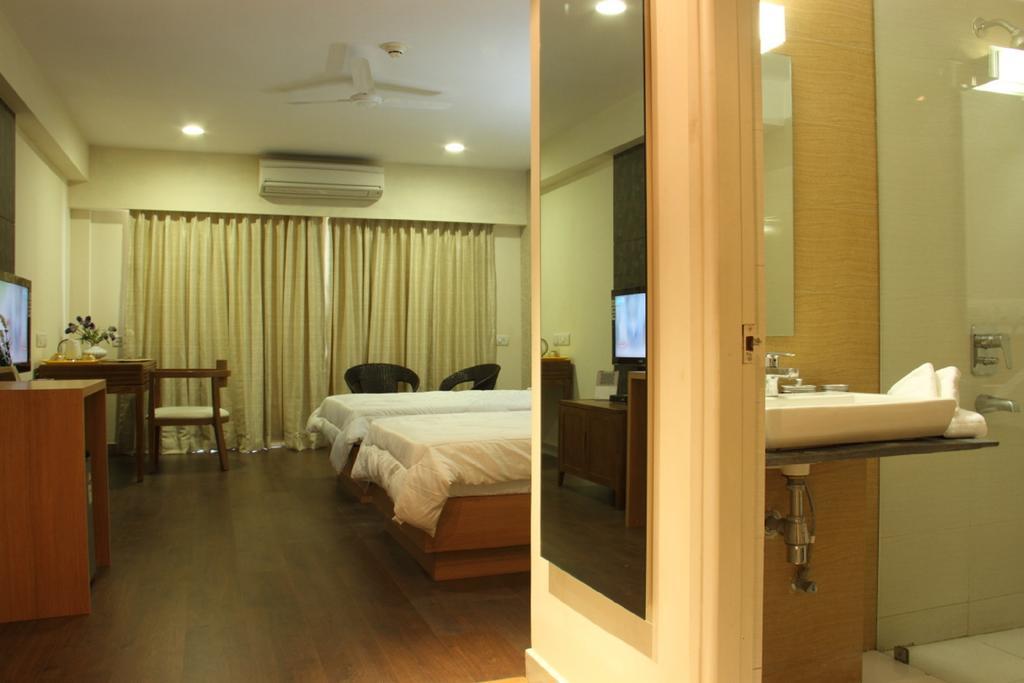 Aparthotel Xanadu Residency à Calcutta Extérieur photo
